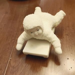 Department  56 snowbaby